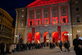 Ancona - Standing ovation alle Muse per il primo philoshow di Popsophia
